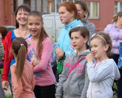 Детский праздник в “Венгерском квартале”. Жителям Новочебоксарска посвящается… День строителя - 2014 