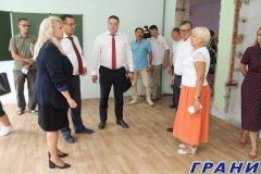 Михаил Ноздряков и Алла Салаева проверили ход капремонта школы № 3 Новочебоксарска