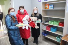  В Новочебоксарске начал работать  центр по сбору гуманитарной помощи беженцам из ЛНР и ДНР помощь беженцам 