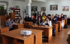 Сотрудники «Химпрома» провели час профориентации для будущих лаборантов Химпром 
