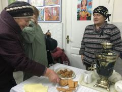 Газета “Грани” отмечает День матери вместе с читателями (видео, фото)