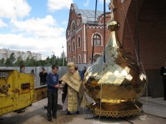 IMG_7386.JPGНа колокольню Собора святого князя Владимира установили купол и крест (фото)