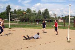 Солнце, песок — играть в удовольствие! Фото Максима БОБРОВАВолейбол на песке Пляжный волейбол 