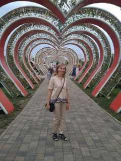 Елена Данилова побывала в парке цветов в Грозном.  Фото из “ВК” Е.Даниловой“Зря уволили” Грани в Сети 