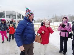 «Поедем, поедим!» в Чебоксарах: ледяная карусель и запеченный лещ в газете удивили Джона Уоррена НТВ Джон Уоррен 