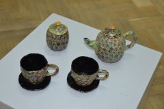 Чайный сервиз Ольги Журавлевой сделан вручную.От изящного фарфора  до латунных подстаканников Сохраняя традиции Выставка 