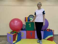 Марина Ладонина инструктор по физической культуре, участница конкурса  “Я — женщина”Бери пример, молодежь Активное долголетие 