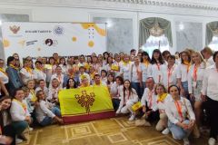 Делегация ЧувашииОт Чувашии в Санкт-Петербург на обучение поехали 106 советников директоров по воспитанию советник 