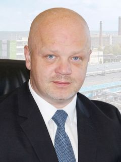 Поздравление генерального директора ПАО “Химпром” С.В.Наумана Газете “Грани” — 40 лет 