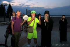 Паскье, Платонов и ПлотниковВ Чебоксарах состоялся ночной велопробег «Чебоксарский велозвон»