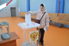  Для жительницы Новочебоксарска выборы Президента России стали первыми в жизни выборы президента России 