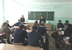 Сотрудники ФСИН рассказали школьникам Новочебоксарска о службе и ведомственных вузах УФСИН 