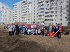 ТОС "Юраковский" Горожане активно участвуют в акции «Я за чистый Новочебоксарск» экологический субботник 