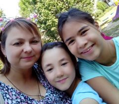 Все дети должны расти в любви, заботе. Людмила Егорова с дочками Кристиной и Виолетой.А вы готовы стать родителями? семья 