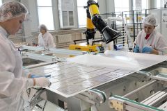 Завод ГК “Хевел” в Новочебоксарске за III квартал 2019 года выпустил 185 тыс. гетероструктурных солнечных модулей общей мощностью 62 МВт. Это на 25% больше, чем за аналогичный период прошлого года. Фото пресс-службы ГК “Хевел”Нужен результат