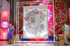 Олег Николаев дал старт всероссийской акции «Вышитая карта России» День чувашской вышивки 