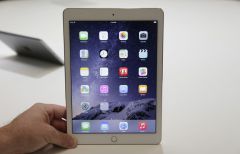 Times: заключенные в тюрьмах Великобритании смогут получить планшеты iPad