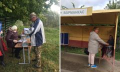 ВурманкасыВ Вурманкасах голосуют на остановке общественного транспорта Выборы-2020 