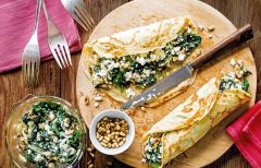 Начинки для блинов - средиземноморская (сыр и шпинат)Вставай с постели —  блины поспели! Семейный стол 