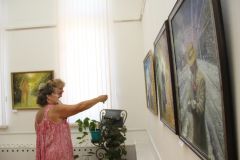 В Новочебоксарске открылась выставка Андрея Ченакина «О тебе и обо мне»