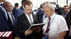 Дмитрий Медведев оценил чувашские книги