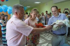 dsc02964.jpgВ Перинатальном центре Новочебоксарска состоялась торжественная выписка 1 июня — Международный день защиты детей 