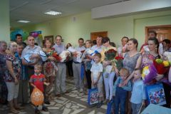 dsc02971.jpgВ Перинатальном центре Новочебоксарска состоялась торжественная выписка 1 июня — Международный день защиты детей 