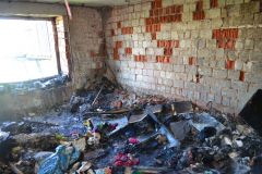 В Чебоксарах спасатели эвакуировали 40 человек из горящего дома