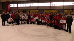 Завершились соревнования юных хоккеистов клуба «Золотая шайба» Золотая шайба хоккей 