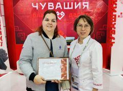 Мария АссенгеймерСреди посетителей стенда Чувашии на ВДНХ разыграли сертификаты на бесплатную лазерную коррекцию зрения Форум Россия 