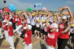 10 тысяч участников собрала “Утренняя зарядка со звездой”  в Чебоксарах 1 июня — Международный день защиты детей 