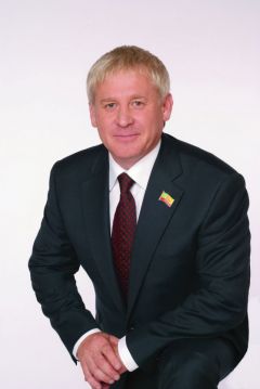 Сергей Михеев, генеральный директор ЗАО “НПП “Спектр”Увеличили продажи,  очередь за объемами Спектр НПП 