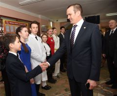 В Новочебоксарске Михаил Игнатьев посетил школу № 17