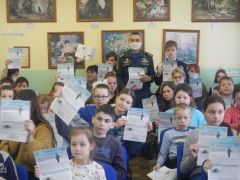 Урок безопасностиУроки безопасности прошли в Новочебоксарском социально-реабилитационном центре для несовершеннолетних безопасное детство 