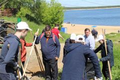  В Новочебоксарске прошел масштабный субботник в рамках акции "Чистый берег" Чистый берег 