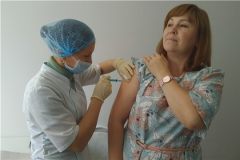 Вакцинация населения. Фото: cap.ruС начала эпидсезона 2019/20 года более 161 тысячи жителей республики прошли вакцинацию от гриппа вакцинация 