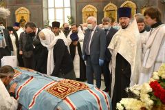 В Чебоксарах состоялась церемония прощания с митрополитом Варнавой