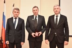  Сотрудникам ПАО «Химпром» вручили высокие награды Химпром 