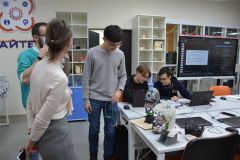 Новочебоксарские "кванторианцы" обсудили тему цифровизации образования с министром