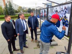 К 75-летию отечественного хоккея в Новочебоксарске открыли фотовыставку