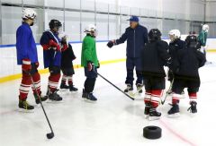 Начались тренировки команды "Юман" по адаптивному хоккею для детей с нарушением зрения грант Президента РФ 