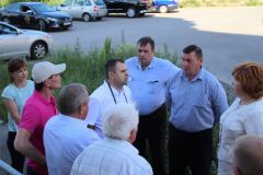 Глава Минстроя Чувашии Алексей Грищенко посетил долгострои по ул. Южной и Речному бульвару