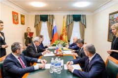 Подписание соглашенияЧувашия и  "Альфа-Банк" подписали соглашение о сотрудничестве Глава Чувашии Олег Николаев 