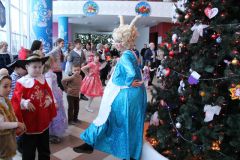В Новочебоксарске прошла рождественская елка для детей