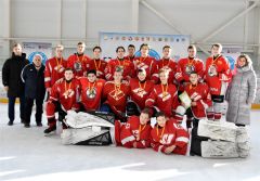  Команда «Спартак» из Чебоксар – победитель республиканских соревнований юных хоккеистов «Золотая шайба» в юниорской группе хоккей 