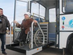 Фото cap.ruАвтобус “Доступной среды” Палитра событий 