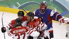 В финальном мужском хоккейном поединке встретятся США и Канада олимпиада Спорт хоккей 