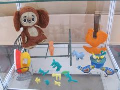 В НДШИ открылась ретро-выставка «Игрушки моего детства» Выставка 