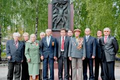 Новочебоксарские ветераны вспоминали Курскую битву ветераны ВОВ война 