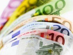 Евро низко пал валюта курсы 